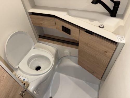 Dethleffs Camper 460 EL 2 BETTEN SITZGR EX VERMIETUNG Foto: 11