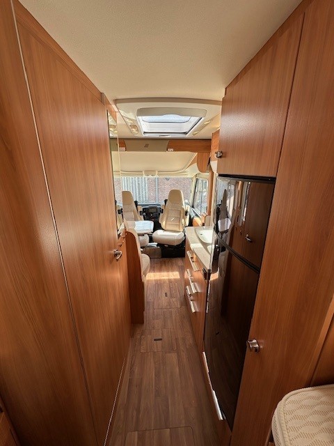 Hymer B 588 DL, only 15249 km! photo: 9