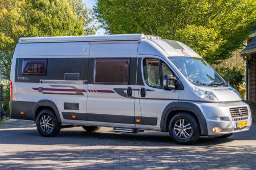 Beautiful Adria Twin SL (2012) &ndash; Only 28,523 km & Single Beds