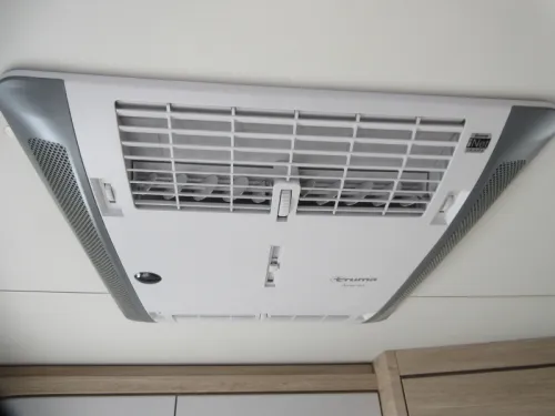 Knaus Sudwind 60 Years 450 FU VERY NEAT, FIXED AWNING photo: 11