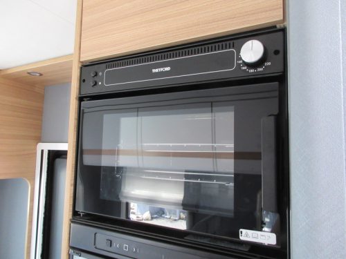 Dethleffs Just 90 T 7052 EB AUTOMAAT AIRCO LUIFEL  foto: 9