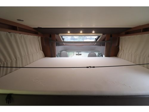 Knaus Sky Wave 700 MEG 4-Berths/Single beds photo: 23