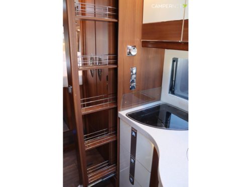 Carthago CHIC E-LINE I 51 YACHTING 180pk Automaat | Ohne Hubdach | Alde Heizung | L&auml;ngsbetten | Solarpaneele | Wechselrichter | Doppel-Bo Foto: 12