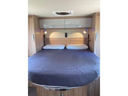 Hymer Tramp CL 698 T French bed - Automatic photo: 1