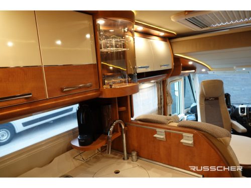 Carthago CHIC C-LINE i 4.9 5 persons 150Pk | Single beds | Roof air conditioning photo: 10