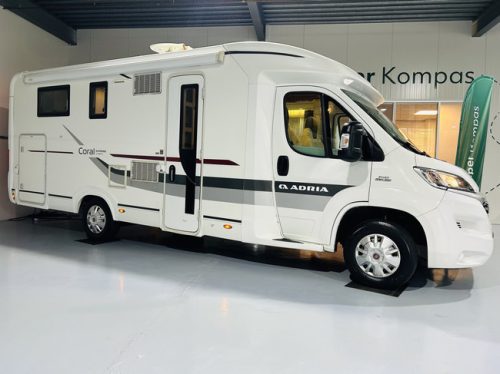 Adria CORAL S 690SC Supreme Luftfederung, Queensbett, 5 Sitzpl&auml;tze mit Sicherheitsgurt, Alde Heizung Foto: 3