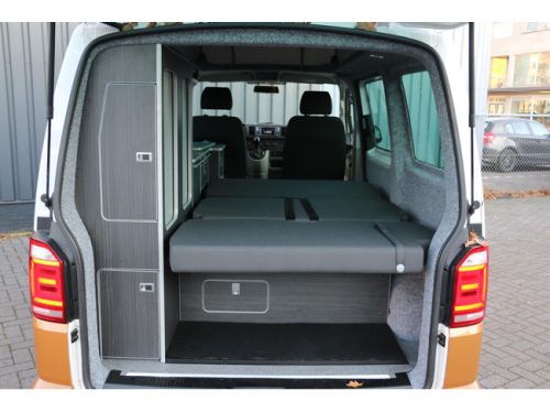 Volkswagen Transporter Camper 2.0 TDI L1H1 Highline 150 PS Automatik 4 Schlafpl&auml;tze Navi Tempomat Klimaanlage Neues Interieur Foto: 7