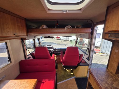 Hymer S 660 AUTOMATIC MERCEDES 6 BERTH photo: 7