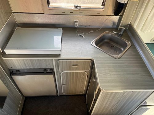 Fiat Ducato 14 2.5 Gran Volume | Goofy | NIEUWE APK | Trekhaak | 7 Persoons | Kachel | Koelkast | Alkoofbed | 2x Treinzit | Fietsenrek foto: 15