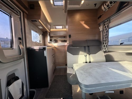 Knaus Tourer Van 500 MQ Automaat 3 Personen Hubdach Foto: 9