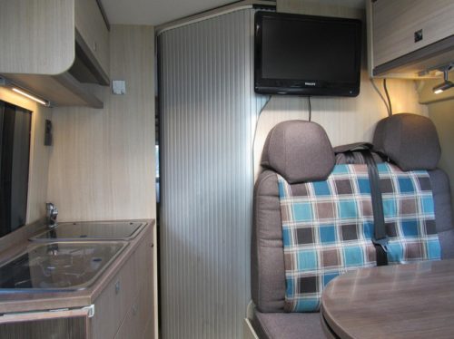 P&ouml;ssl 640 Roadcruiser Van conversion Single beds Busbiker 2016 photo: 13