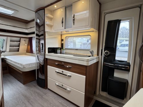 Hobby Excellent 495 UL with single beds **Mover/Bike rack/Awning tent/1st owner/Very neat caravan** photo: 23