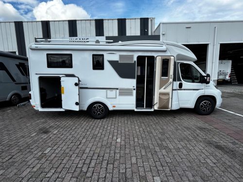 Adria Matrix Plus 670 SL Standheizung, Fahrradtr&auml;ger Foto: 1