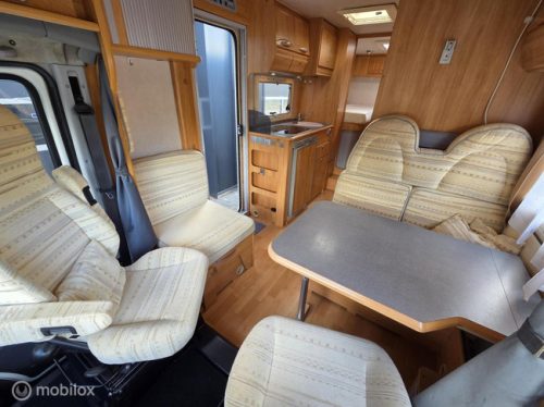 Adria Coral 660 enkele bedden 128pk ☆Trekhaak, 2004, Solar☆ foto: 9