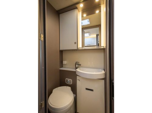 B&uuml;rstner Lyseo Privilege TD734 Queensbett + Hubbett Foto: 15