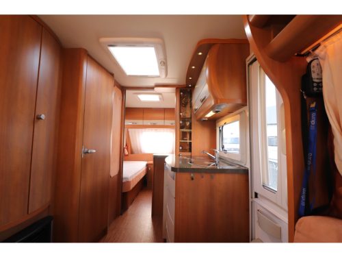 Hobby Excellent 495 UL Rangierhilfe / Thule Markise Foto: 10