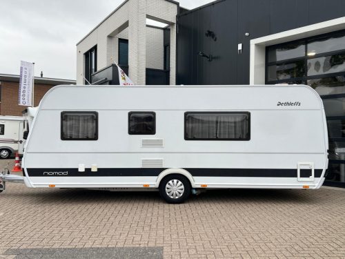 Dethleffs Nomad 520 RET L&auml;ngsbetten, Rangierhilfe, Klimaanlage Foto: 6