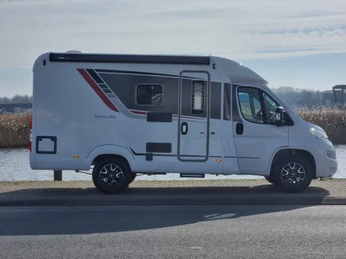 B&uuml;rstner Nexxo Van T 569 photo: 3