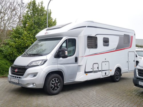 B&uuml;rstner Lyseo Privilege TD 732 French bed / Face to Face photo: 2