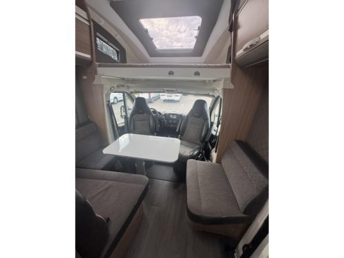 Adria Coral XL Plus A 670 SL photo : 9