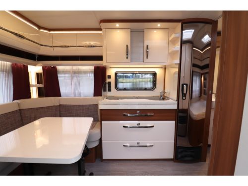 Hobby Excellent 460 UFE Mover/ Awning/ Fdrager photo: 9