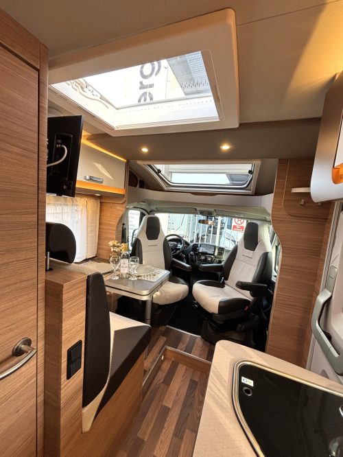 Weinsberg CaraCompact Pepper 600 MEG SINGLE BEDS FIAT 8  photo: 11