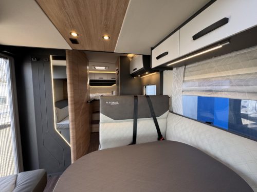 Knaus L!ve Wave 700 MEG  photo: 1