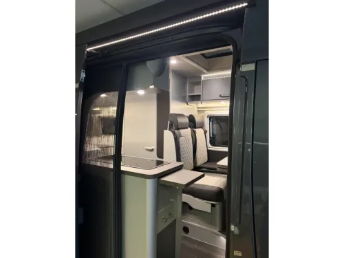 Weinsberg CaraBus 600 ME Compact with single beds photo: 5