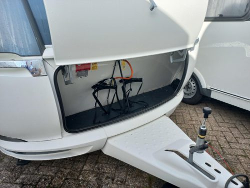Hobby De Luxe Edition 440 SF Vorzelt Unico-Mover-etc Foto: 3