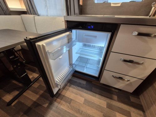 Weinsberg CaraOne Edition HOT 450 FU with cassette awning! photo: 15