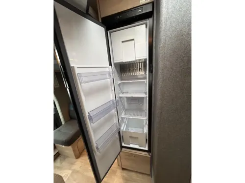 Dethleffs Just Go T 7055 EB Automatic and drop-down bed photo: 15