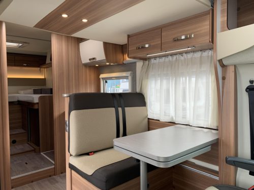 Weinsberg CaraSuite 700 ME - 5 Personen .- Automatik Foto: 2