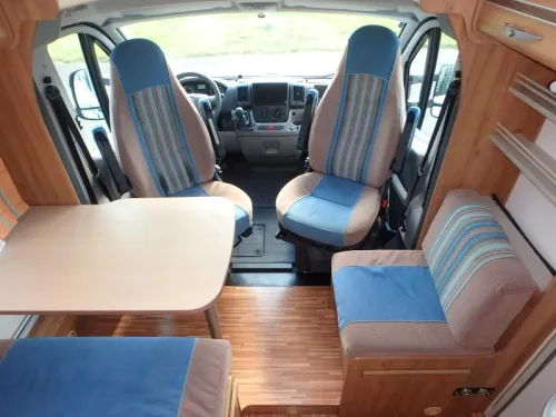B&uuml;rstner Travel Van 620 T photo: 13