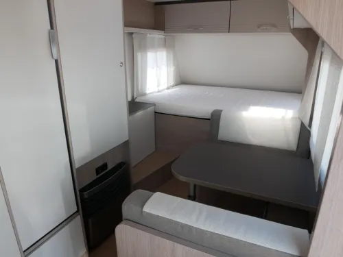 B&uuml;rstner Premio Life 425 TS Mover, awning photo: 8