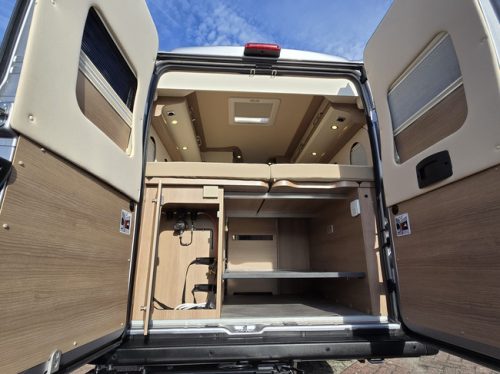 Carthago MALIBU 640 LE CHARMING GT SKYVIEW 180 HP AUTO 11,646 KM ACC SINGLE BEDS LITHIUM AIR SUSPENSION TOWBAR VAN-SWING DIGITAL COCKPIT photo: 4
