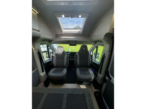 Affinity Five 5-Sitzer Kastenwagen Foto: 4