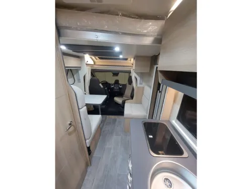 Itineo PJ700 single beds pop-top roof photo: 11