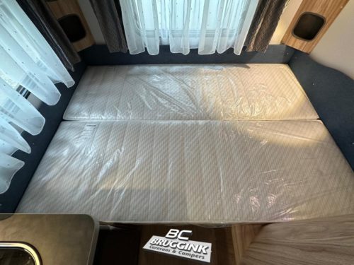 Eriba Feeling 425 Transverse bed Floor heating Mover photo: 6