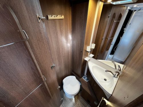 Dethleffs Trend 6757 Motorhome, A-class 4 persons photo: 9