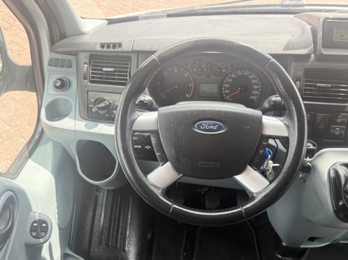 Westfalia ford nugget 4 slaapplaatsen airco hefdak lmv standkachel trekhaak zonnepaneel bearlock photo: 10