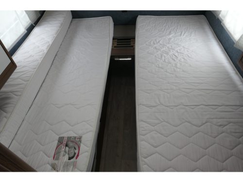 Eriba Exciting 471 ER leveller, mover, awning photo: 7