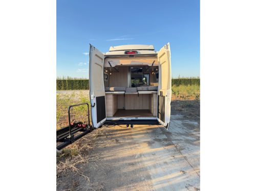 P&ouml;ssl Summit 640 180CV AUTOMATIQUE TOIT RELEVABLE / BUSBIKER / SOLAR / ALLSEASONS photo : 3