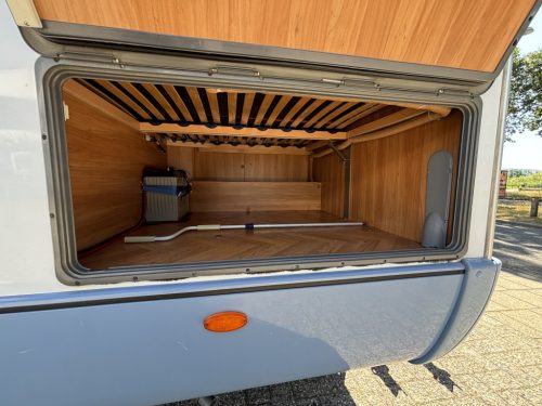 B&uuml;rstner Marano 580T FRENCH BED + FACE TO FACE SEATING SOLAR PANEL photo: 22