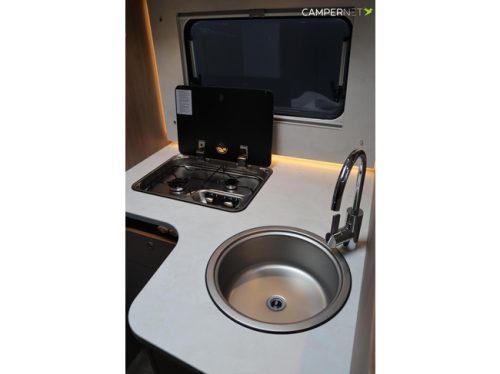 Carado T447 140hp Automatic | Pro+ Package | Pop-up bed | Single beds | Separate shower | Awning | New from stock available | photo: 13