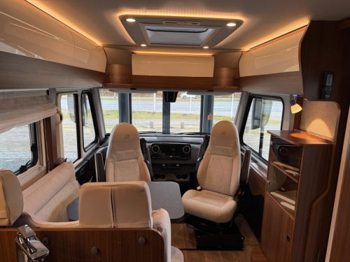 Hymer B-MC I 600 Without Pop-top Roof FullOptions photo: 7