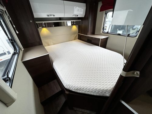 CI Elliot Queensbed/2016/pop-top roof! photo: 11