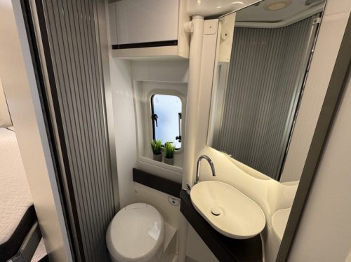 Adria Twin Supreme 640 SGX 180 hp AUTOMATIC 9-Speed Euro6 Fiat Ducato 8 **Adjustable single beds/4 seats/2x Lithium/2 photo: 22
