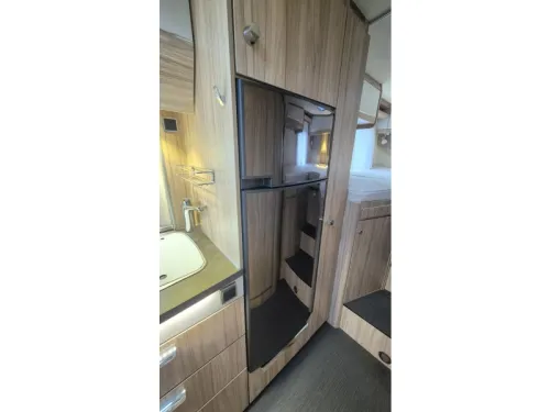 Hymer Exsis-I 588 EX Euro 6 / Length beds photo: 8