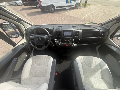 Adria CORAL 600 SC 164 hp euro 6 very compact camper queen bed panoramic roof electric bike rack tv 2x solar panel Remis pleated Maxxfan Navi camera leather fly screen door photo: 10