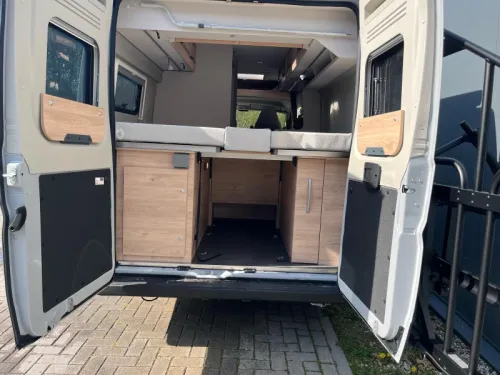 Dethleffs Globetrail 640 ES - with Van N Bike photo: 2